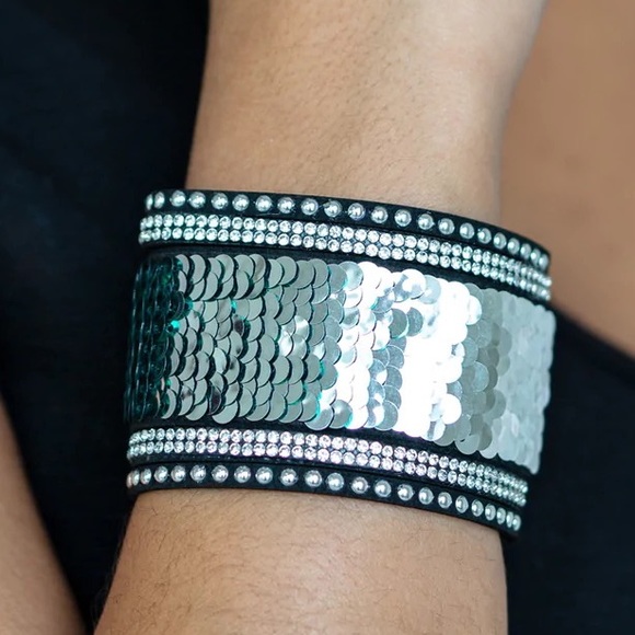 Mermaids Have More Fun Green To Silver Sequin Urban Bracelet - Picture 2 of 4